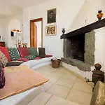 Vila La Bodega - House On Volcano With A Piano Haría