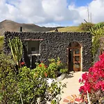 La Bodega - House On Volcano With A Piano 别墅 海瑞亚