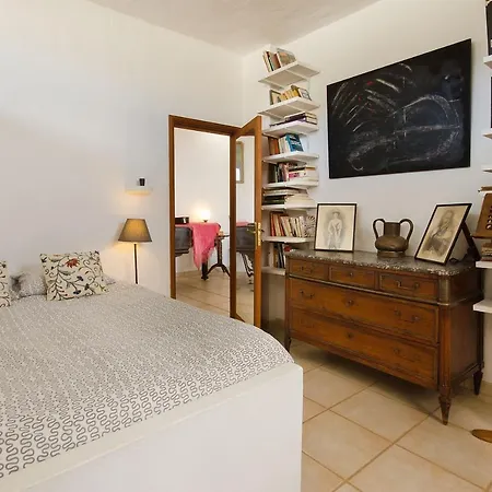 La Bodega - House On Volcano With A Piano *