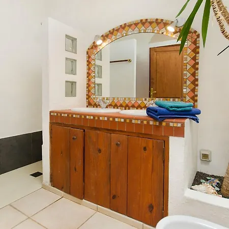 La Bodega - House On Volcano With A Piano Villa