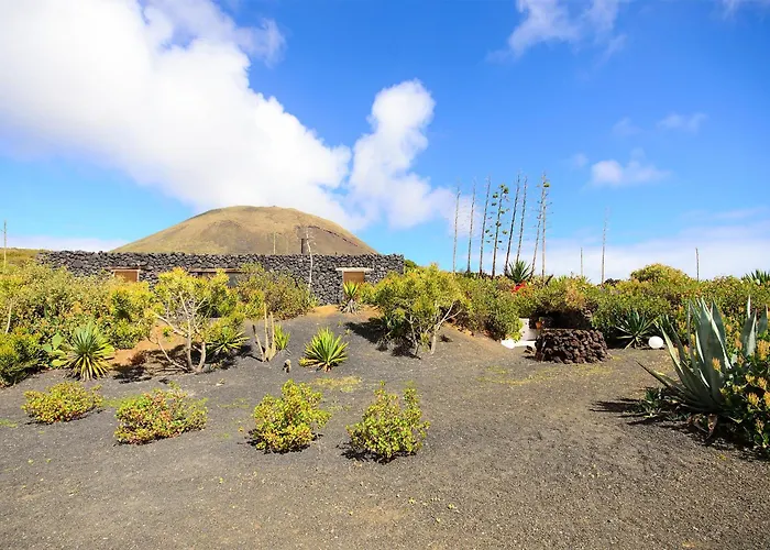 La Bodega - House On Volcano With A Piano Willa Haría