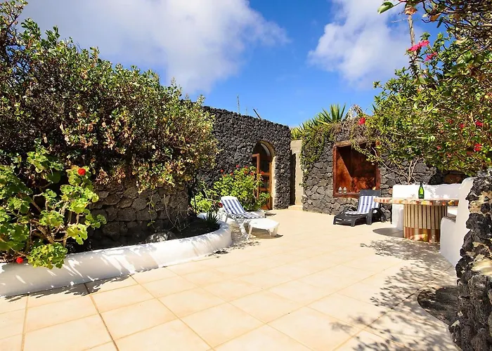 Villa La Bodega - House On Volcano With A Piano *